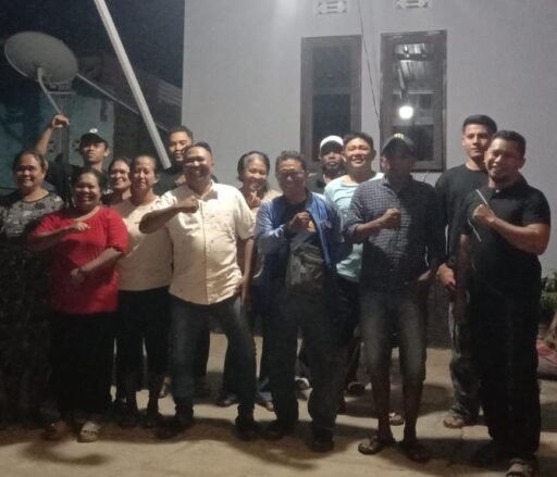 DISKUSI BERSAMA WARGA RT 23 MENGHASILKAN KESEPAKATAN DEMI KEBAIKAN BERSAMA DISKUSI BERSAMA WARGA RT 23 MENGHASILKAN KESEPAKATAN DEMI KEBAIKAN BERSAMA