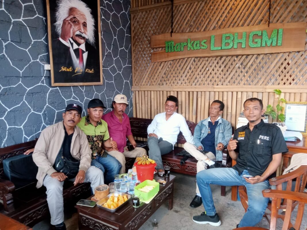 Ketua umum LBH GADJAH MADHA INDONESIA mengucapkan selamat kepada mahasiswa baru Ketua umum LBH GADJAH MADHA INDONESIA mengucapkan selamat kepada mahasiswa baru
