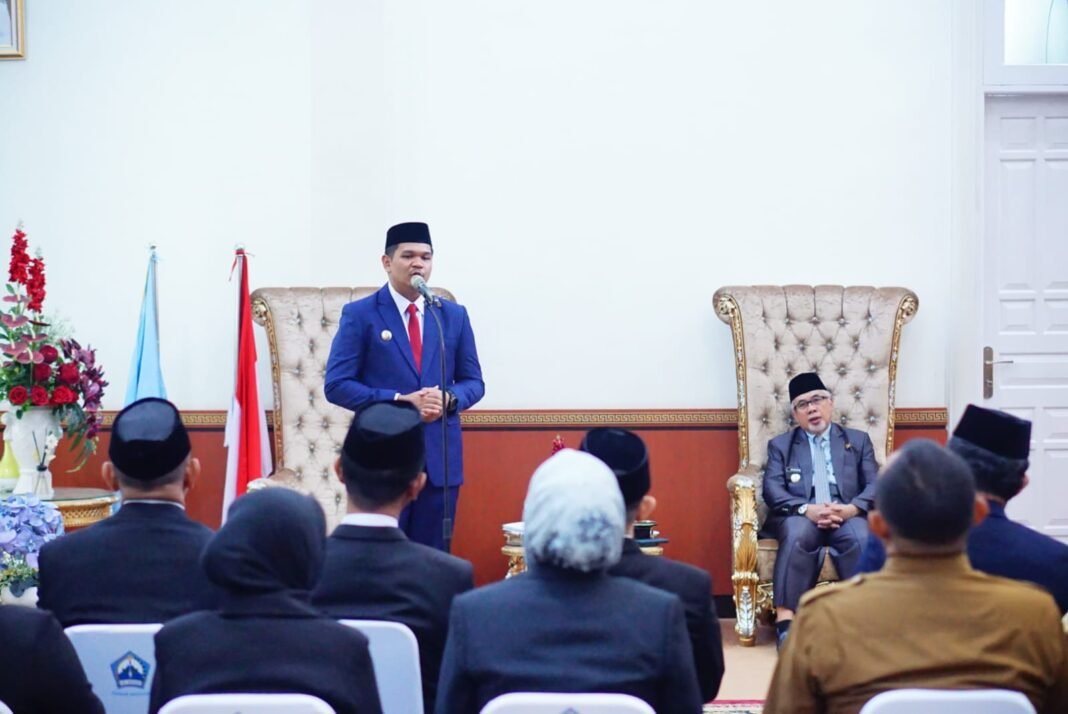 Lantik 19 Pejabat, Bupati Bantaeng Tekankan Peningkatan Pelayanan kepada Masyarakat Lantik 19 Pejabat, Bupati Bantaeng Tekankan Peningkatan Pelayanan kepada Masyarakat