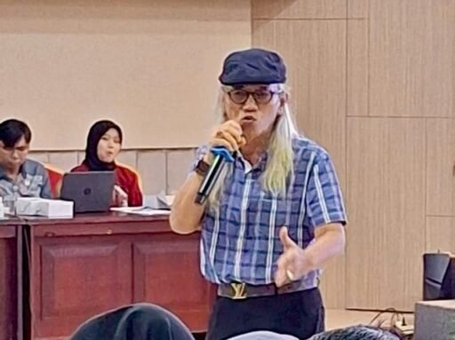 Dr. Herman Hofi: Korupsi Harus Dilawan dari Akar Rumput, RT/RW Jadi Community Watchdog Dr. Herman Hofi: Korupsi Harus Dilawan dari Akar Rumput, RT/RW Jadi Community Watchdog