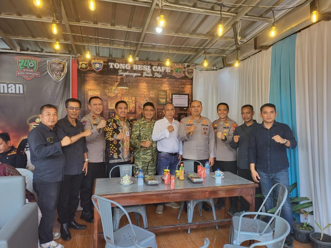 Polsek Lawang Kidul Gandeng Tokoh Masyarakat Cegah Karhutla Bersama Polres Muara Enim Polsek Lawang Kidul Gandeng Tokoh Masyarakat Cegah Karhutla Bersama Polres Muara Enim