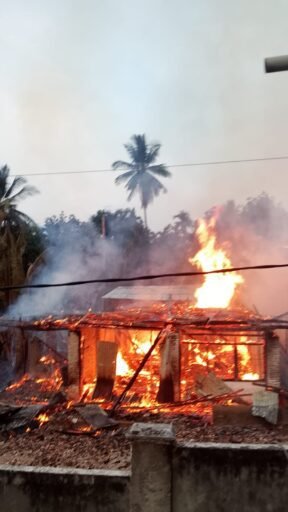 Polda Sumsel Tingkatkan Respons Kedaruratan, Kebakaran Rumah di OKU Berhasil Ditangani Polda Sumsel Tingkatkan Respons Kedaruratan, Kebakaran Rumah di OKU Berhasil Ditangani