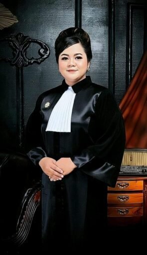 JANGAN BIARKAN KEKUASAAN MENJADI TEMBOK BAGI KEADILAN JANGAN BIARKAN KEKUASAAN MENJADI TEMBOK BAGI KEADILAN