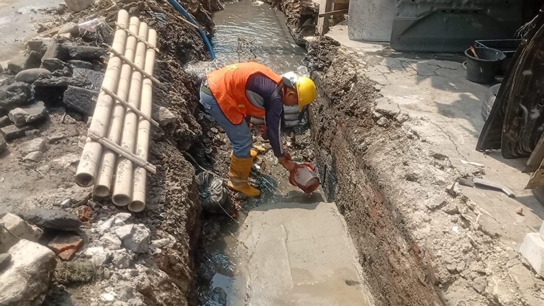 Transparansi di Lapangan, Tim Pengawas Pastikan Tidak Ada Penyimpangan di Proyek Walang Timur Transparansi di Lapangan, Tim Pengawas Pastikan Tidak Ada Penyimpangan di Proyek Walang Timur