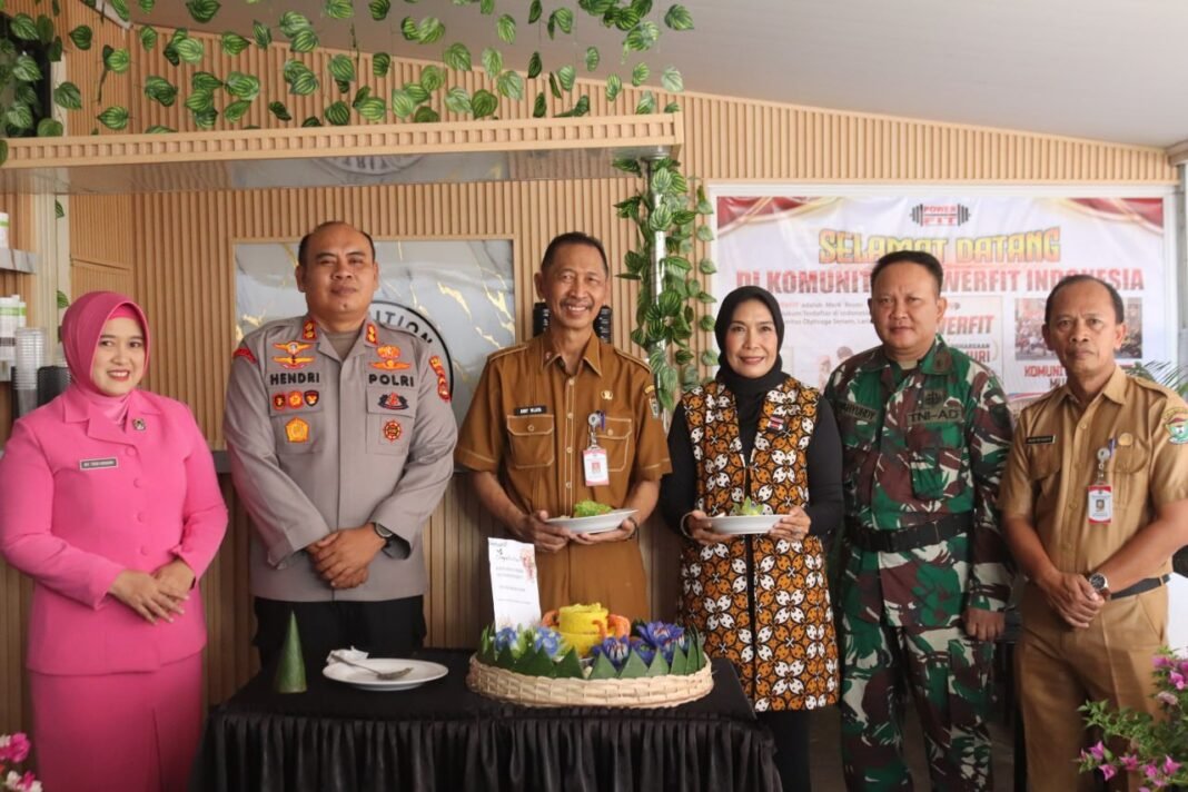 Kapolres Muara Enim Resmikan Nutrition Corner Powerfit, Berlangsung Cukup Meriah Kapolres Muara Enim Resmikan Nutrition Corner Powerfit, Berlangsung Cukup Meriah