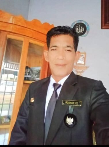 7 TAHUN MENGABDI, KADES EDI WANSERI WUJUDKAN MUARA LAWAI LEBIH MAJU, MANDIRI DAN BERBUDAYA 7 TAHUN MENGABDI, KADES EDI WANSERI WUJUDKAN MUARA LAWAI LEBIH MAJU, MANDIRI DAN BERBUDAYA
