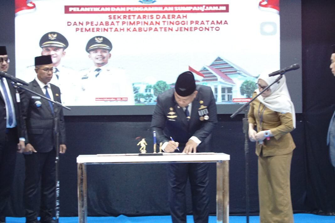 Dr. Aspa Muji Resmi Jadi Sekda, Paris Yasir Dorong Birokrasi Makin Solid Dr. Aspa Muji Resmi Jadi Sekda, Paris Yasir Dorong Birokrasi Makin Solid