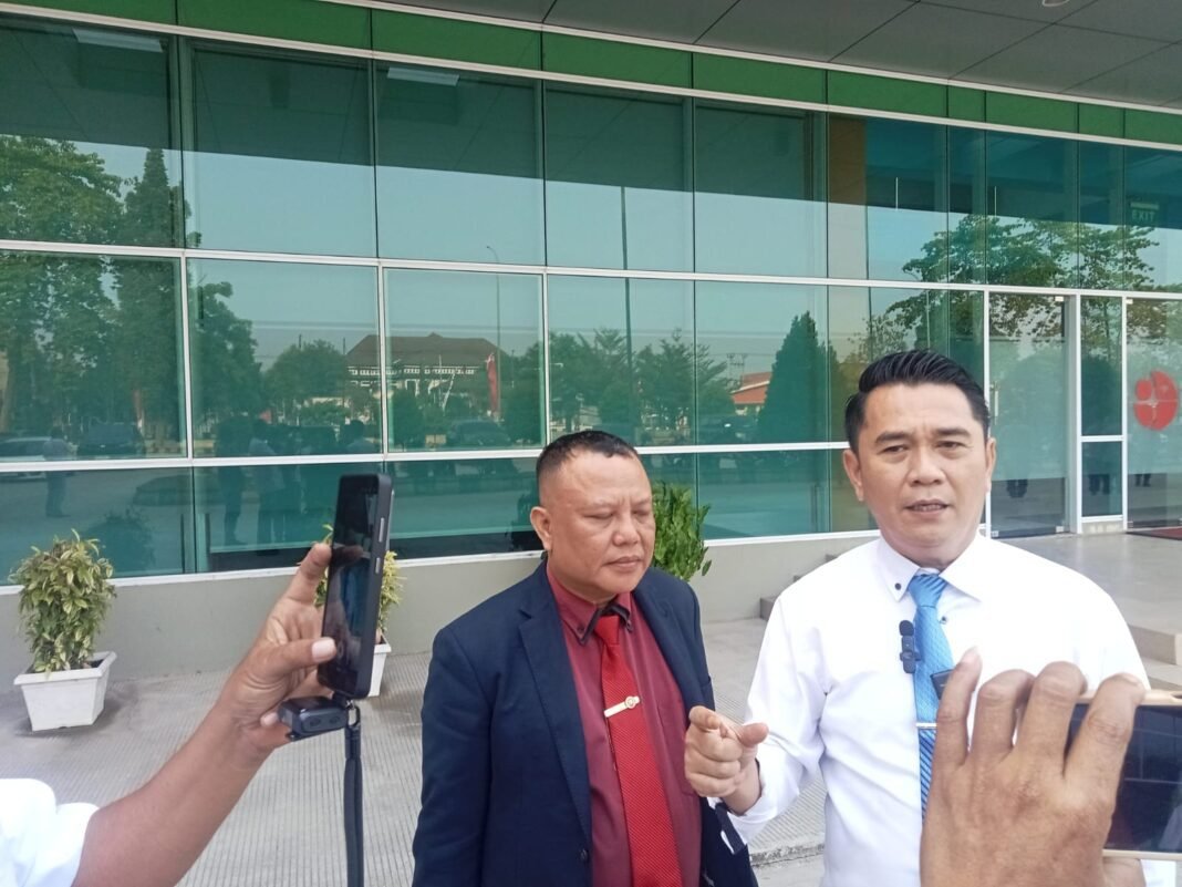 Kuasa Hukum Soroti Keterangan Pelapor, Tidak Pernah Memberikan Uang,Mengaku Tak Diancam dan Diperas Kuasa Hukum Soroti Keterangan Pelapor, Tidak Pernah Memberikan Uang,Mengaku Tak Diancam dan Diperas