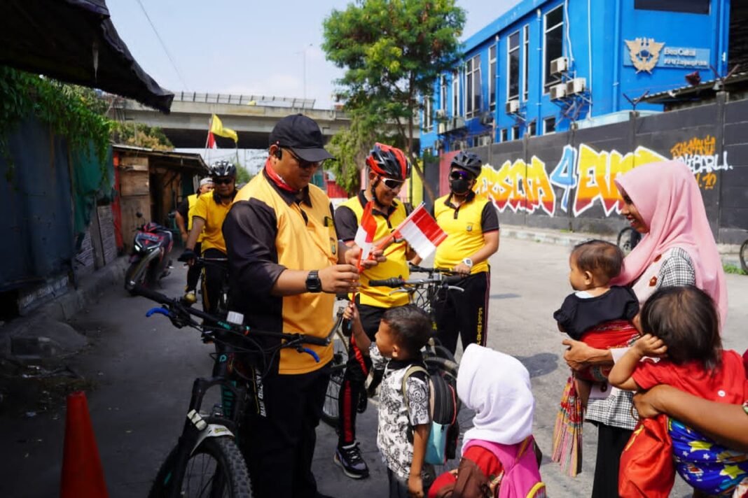 JJOS Semarak HUT ke-81 RI, Polsek Kawasan Kalibaru Polres Priok, Gelar Gowes Sehat Bersama Masyarakat JJOS Semarak HUT ke-81 RI, Polsek Kawasan Kalibaru Polres Priok, Gelar Gowes Sehat Bersama Masyarakat