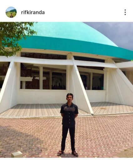 Rifki Randa: Dari Jurnalis, Influencer hingga CEO, Bangun Kiprah Profesional dari Sabang untuk Aceh Rifki Randa: Dari Jurnalis, Influencer hingga CEO, Bangun Kiprah Profesional dari Sabang untuk Aceh
