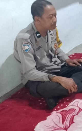 Aipda Sukisno Bhabinkamtibmas Polsek Bandar Huluan Selesaikan Persoalan Warga Dengan Problem Solving. Aipda Sukisno Bhabinkamtibmas Polsek Bandar Huluan Selesaikan Persoalan Warga Dengan Problem Solving.