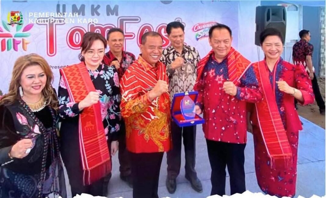 Dorong FBB Naik Kelas ! Bupati Karo Jajaki Sinergi Global di Tomohon International Flower Festival 2026 Dorong FBB Naik Kelas ! Bupati Karo Jajaki Sinergi Global di Tomohon International Flower Festival 2026