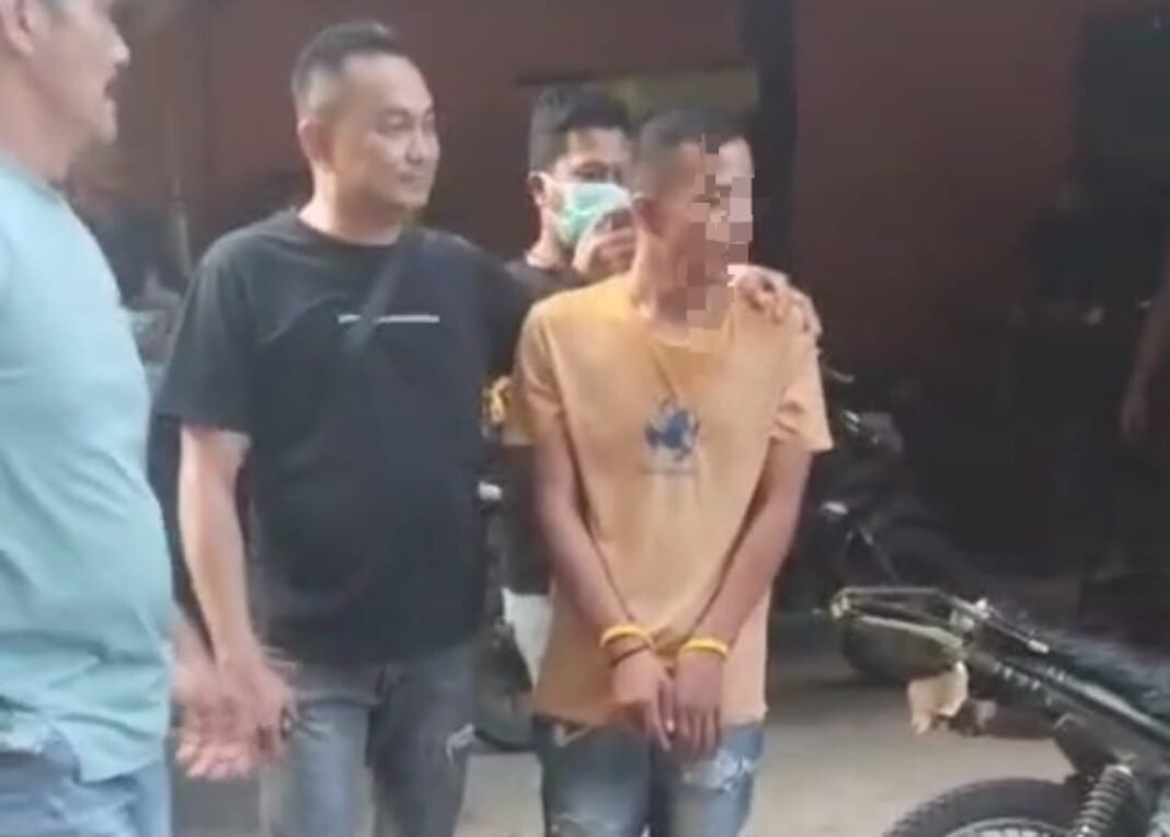 Plt Kepala KUA Pulau Beringin Tewas Ditusuk, Dua Pelaku Diamankan dalam Hitungan Jam Plt Kepala KUA Pulau Beringin Tewas Ditusuk, Dua Pelaku Diamankan dalam Hitungan Jam