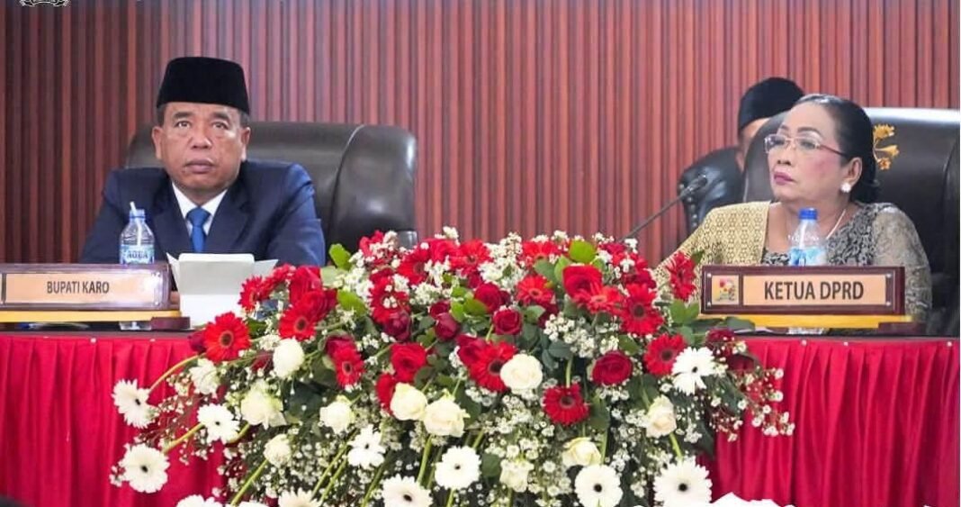 Perkuat Sinergi Daerah, Pemkab Karo Ikuti Penyampaian Pidato Presiden di DPRD Karo Perkuat Sinergi Daerah, Pemkab Karo Ikuti Penyampaian Pidato Presiden di DPRD Karo