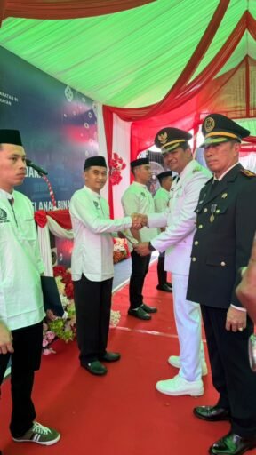 Bupati Bantaeng Serahkan SK Remisi kepada 93 Warga Binaan pada HUT ke-81 Kemerdekaan RI Bupati Bantaeng Serahkan SK Remisi kepada 93 Warga Binaan pada HUT ke-81 Kemerdekaan RI