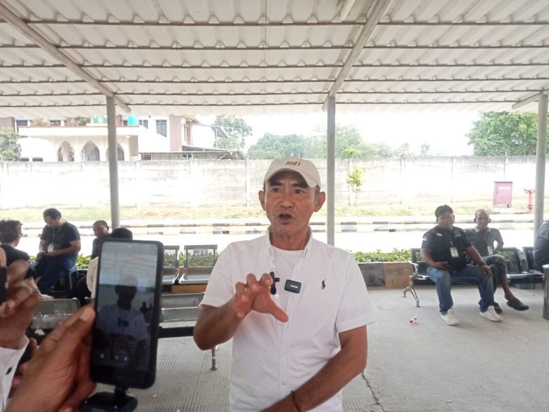 Ketua Barakatak Pegawai Bank Sebut Kode ‘3’Ribu’ Sebagai 30Juta, Keliru Sebagai Saksi Pelapor Ketua Barakatak Pegawai Bank Sebut Kode ‘3’Ribu’ Sebagai 30Juta, Keliru Sebagai Saksi Pelapor