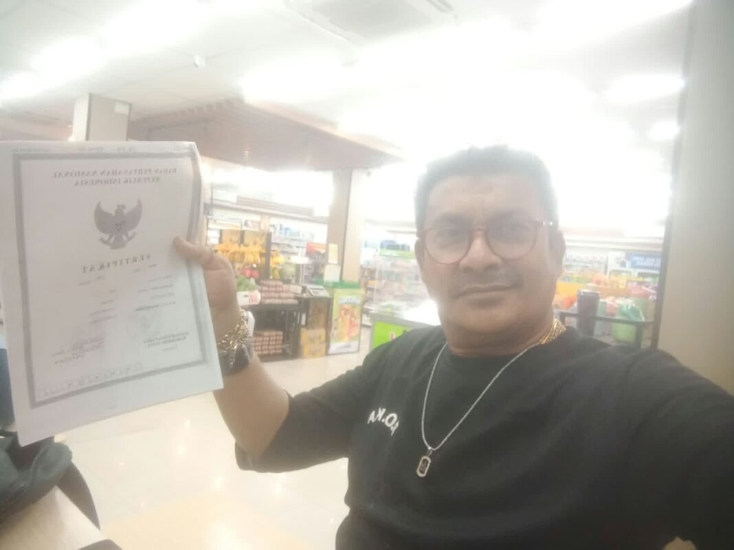 DIPLOMASI KONSTITUSIONAL HARUS BERMUARA PADA KESEJAHTERAAN DAN PERLINDUNGAN RAKYAT DIPLOMASI KONSTITUSIONAL HARUS BERMUARA PADA KESEJAHTERAAN DAN PERLINDUNGAN RAKYAT