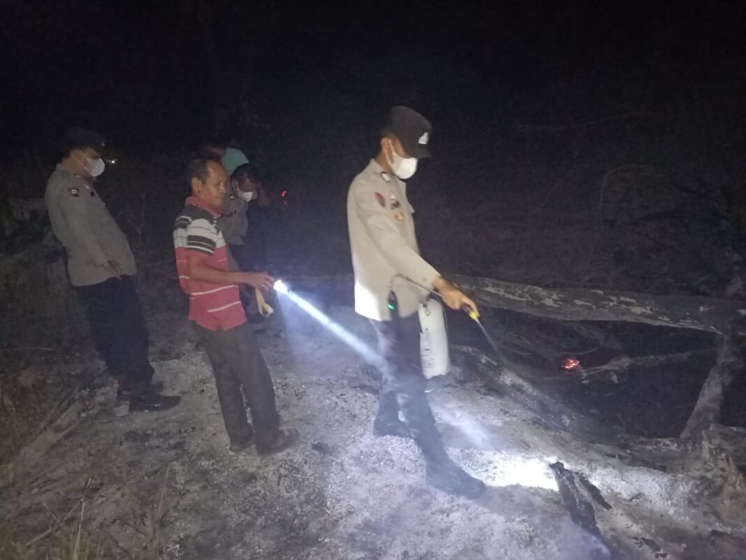Polsek Lembak Lakukan Verifikasi Titik Hotspot di Desa Petanang, Upaya Cepat Cegah Meluasnya Karhutla Polsek Lembak Lakukan Verifikasi Titik Hotspot di Desa Petanang, Upaya Cepat Cegah Meluasnya Karhutla