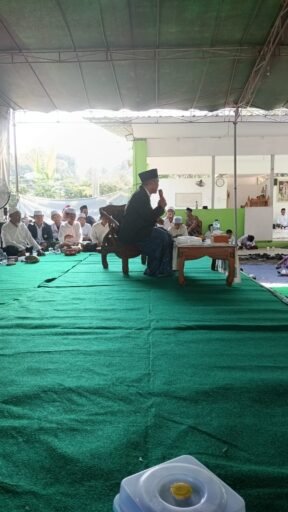 Pengajian Akbar di Bukit Lawu Meriahkan Peringatan Maulid Nabi Muhammad SAW Pengajian Akbar di Bukit Lawu Meriahkan Peringatan Maulid Nabi Muhammad SAW