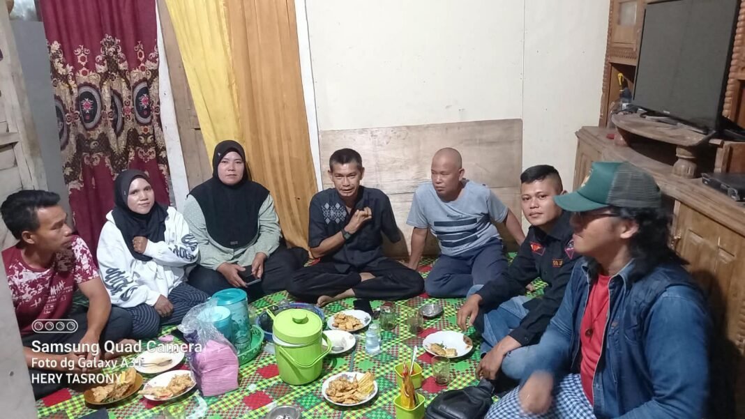 Grib Jaya PAC Lawang Kidul Gelar Rapat Konsolidasi di Tempat Adoha Lawang Kidul Grib Jaya PAC Lawang Kidul Gelar Rapat Konsolidasi di Tempat Adoha Lawang Kidul