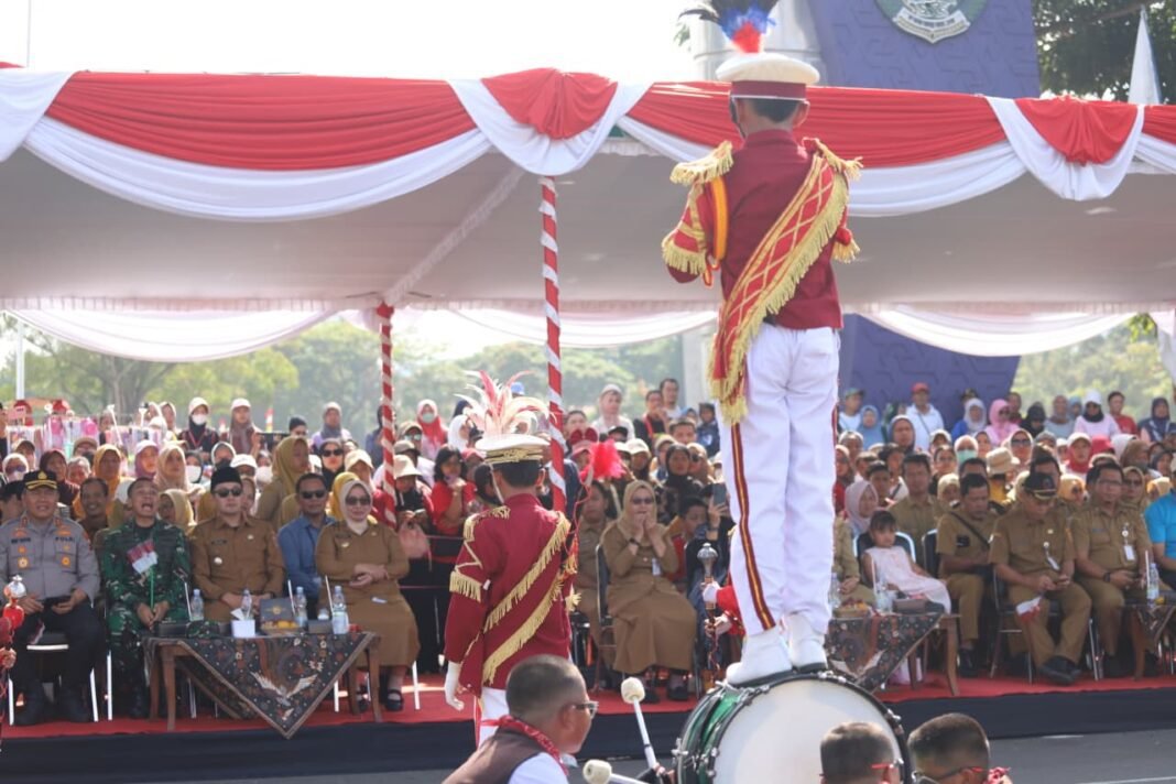 30 Kontingen Penuh Kreativitas Meriahkan Karnaval SD/SMP/SMA Tingkat Kabupaten Purworejo 30 Kontingen Penuh Kreativitas Meriahkan Karnaval SD/SMP/SMA Tingkat Kabupaten Purworejo