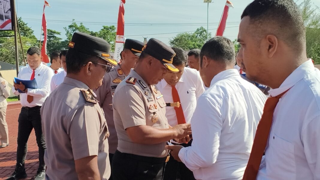 Cegah Judol Pinjol :Kapolres Simalungun Cek HP Personel Cegah Judol Pinjol :Kapolres Simalungun Cek HP Personel