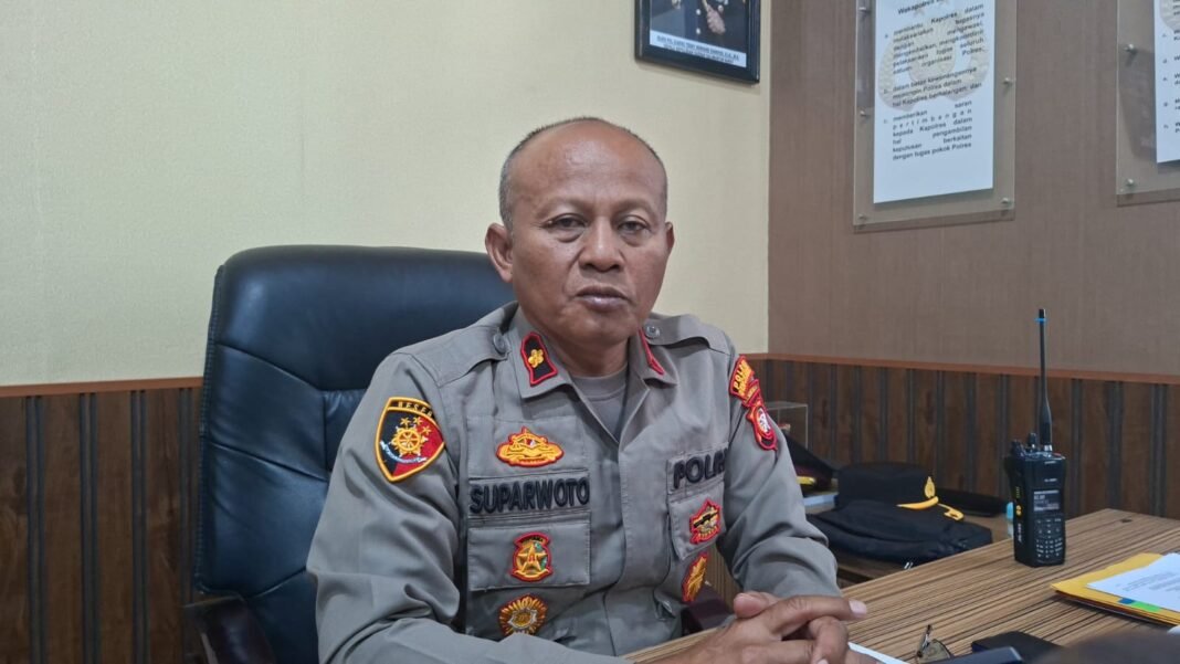 Brimob Mabes Polri Tiba di Kalbar Perkuat Penanganan Karhutla Brimob Mabes Polri Tiba di Kalbar Perkuat Penanganan Karhutla