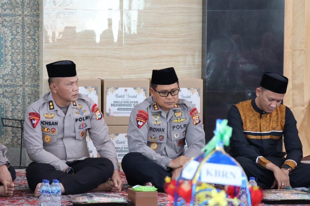 Satbrimob Polda Sulsel Peringati Maulid Nabi, Akhlak Rasulullah Jadi Pedoman dalam Bertugas Satbrimob Polda Sulsel Peringati Maulid Nabi, Akhlak Rasulullah Jadi Pedoman dalam Bertugas