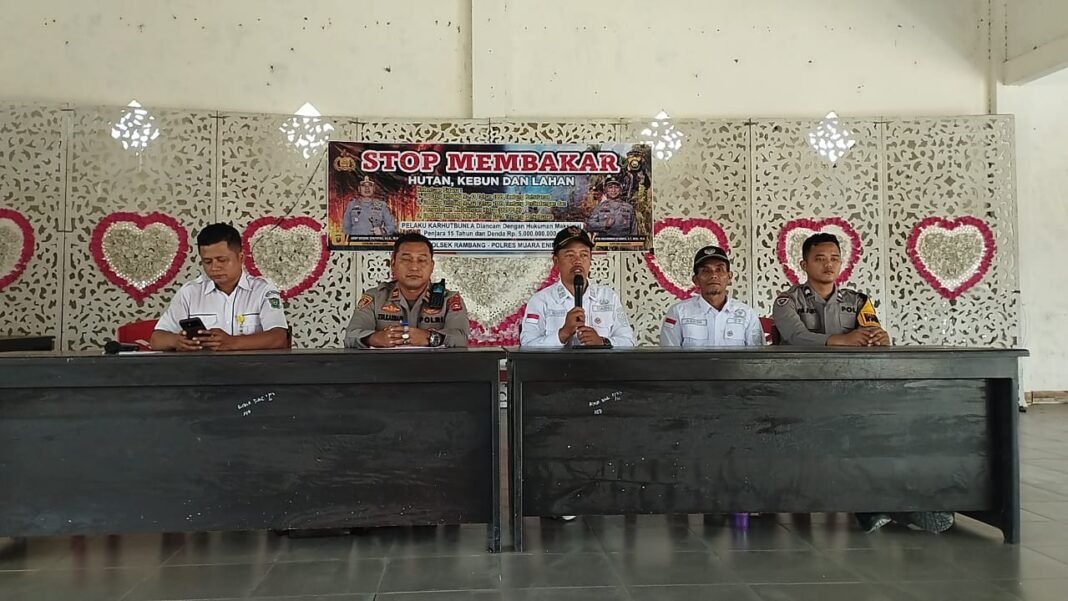 JANGANBIARKAN APIMERAMPAS MASADEPAN Kapolsek Rambang BangkitkanKesadaranWarga, BergerakBersamaSelamatkanHutan JANGANBIARKAN APIMERAMPAS MASADEPAN Kapolsek Rambang BangkitkanKesadaranWarga, BergerakBersamaSelamatkanHutan