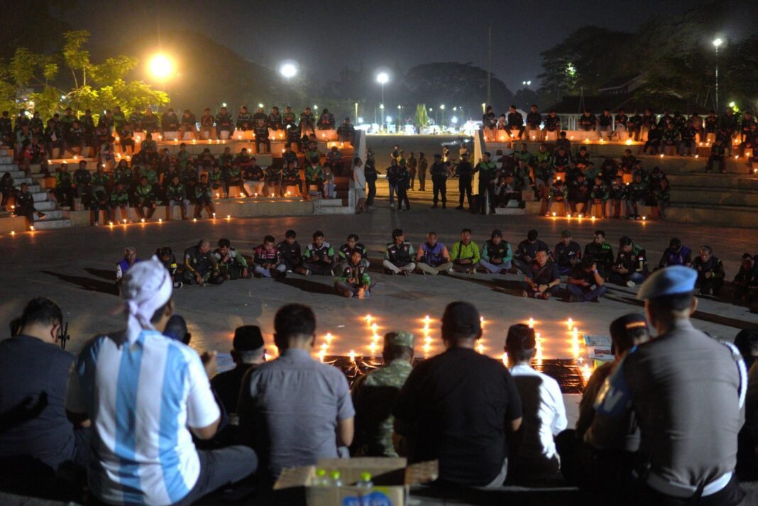 HADIRI AKSI DAMAI 1.000 LILIN DAN DO’A BERSAMA, WABUP SUBANG APRESIASI KONDUSIVITAS DAN KOMITMEN KEBERSAMAAN HADIRI AKSI DAMAI 1.000 LILIN DAN DO’A BERSAMA, WABUP SUBANG APRESIASI KONDUSIVITAS DAN KOMITMEN KEBERSAMAAN