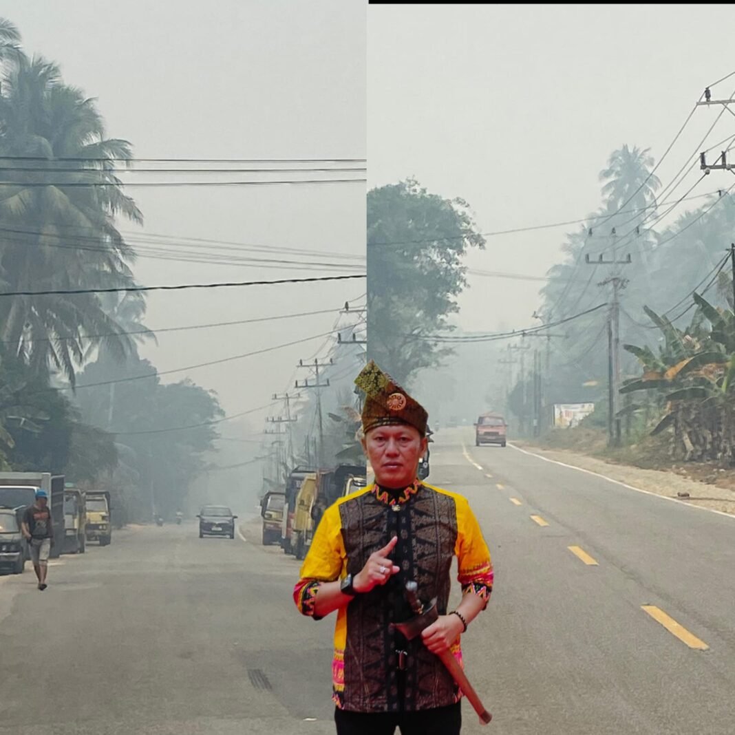 Kabut Asap Meningkat, DPC POM Sungai Raya Kepulauan Imbau Warga Gunakan Masker dan Stop Membakar Sembarangan Kabut Asap Meningkat, DPC POM Sungai Raya Kepulauan Imbau Warga Gunakan Masker dan Stop Membakar Sembarangan