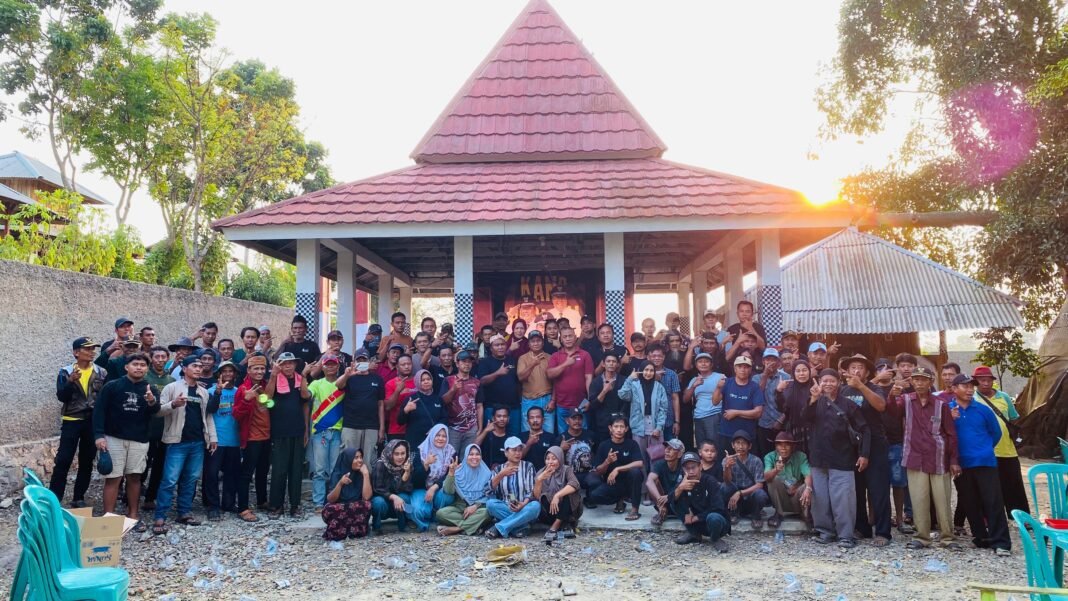 Ratusan Warga Dari 6 Dusun Deklarasikan Dukungan Terhadap H.Rosman Suganda Kembali Memimpin Desa Kadawung Ratusan Warga Dari 6 Dusun Deklarasikan Dukungan Terhadap H.Rosman Suganda Kembali Memimpin Desa Kadawung