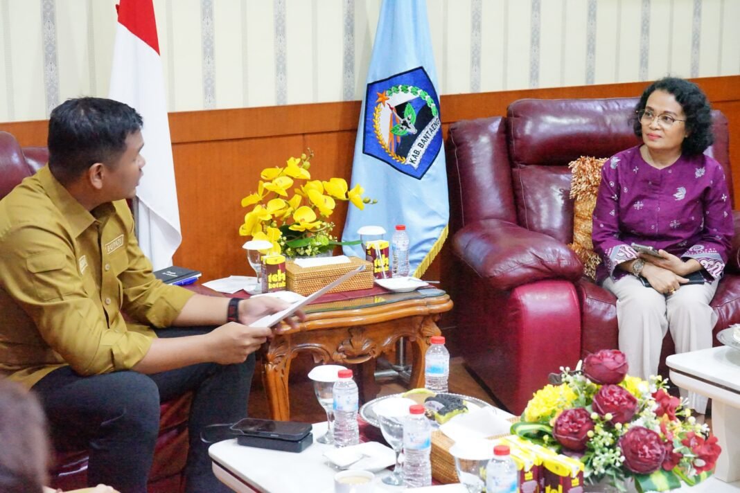 Bupati Bantaeng Terima Tim BPK RI dalam Entry Meeting Tahap II Bupati Bantaeng Terima Tim BPK RI dalam Entry Meeting Tahap II