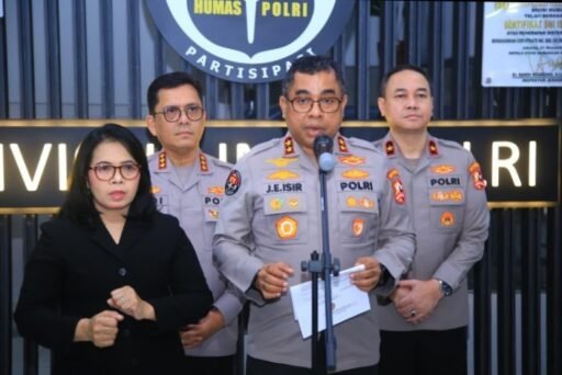 *Polri Pastikan Situasi Keamanan Pusat-Pusat Ekonomi Nasional Tetap Kondusif* *Polri Pastikan Situasi Keamanan Pusat-Pusat Ekonomi Nasional Tetap Kondusif*