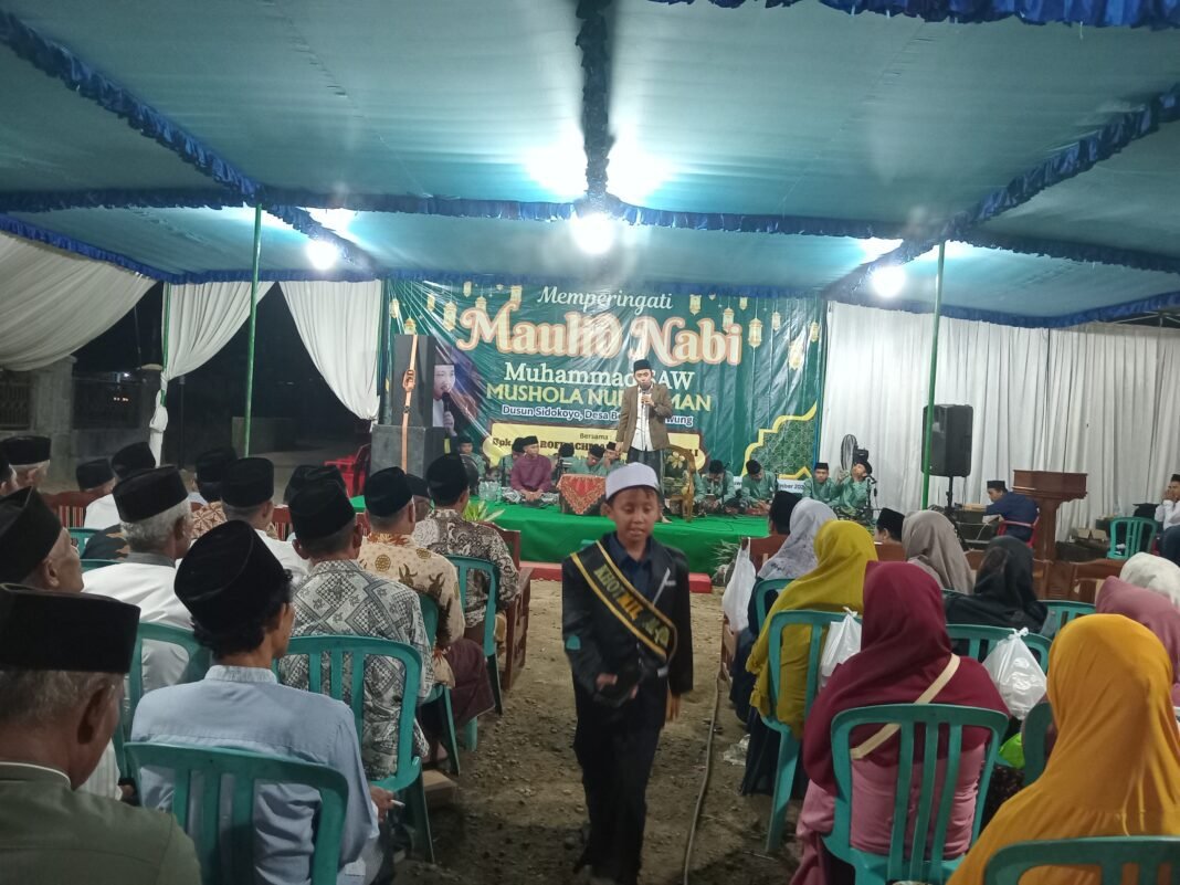Semarak Peringatan Maulud Nabi Muhammad SAW Di Musholla Nurul Iman Desa Bedono Kluwung, Kemiri, Purworejo Semarak Peringatan Maulud Nabi Muhammad SAW Di Musholla Nurul Iman Desa Bedono Kluwung, Kemiri, Purworejo