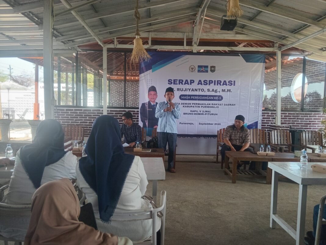 Anggota DPRD Purworejo H. Rujianto Gelar Serap Aspirasi Warga di Megulung Kidul Anggota DPRD Purworejo H. Rujianto Gelar Serap Aspirasi Warga di Megulung Kidul