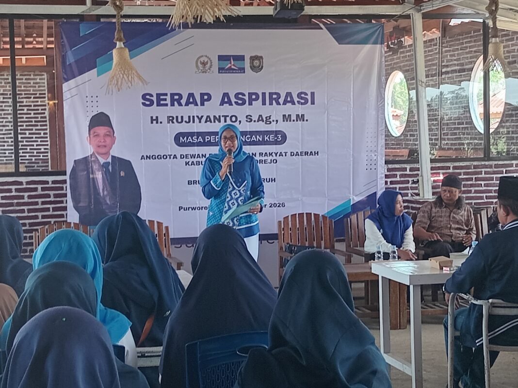 Ketua PDRI Purworejo Estri Utami Setyowati Lantik Pengurus PDRI Kecamatan Pituruh Ketua PDRI Purworejo Estri Utami Setyowati Lantik Pengurus PDRI Kecamatan Pituruh