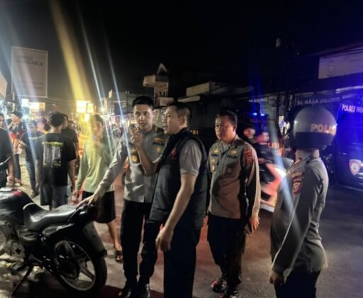 Kapolres Indramayu Pastikan Insiden di Sindang Ditangani Sesuai Prosedur Hukum Kapolres Indramayu Pastikan Insiden di Sindang Ditangani Sesuai Prosedur Hukum