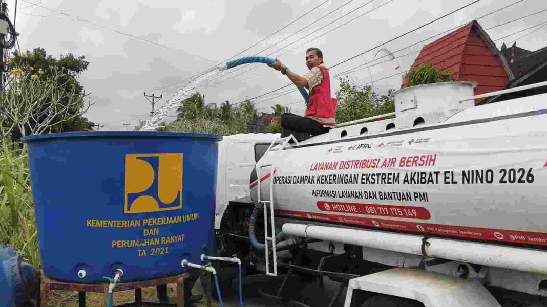 PMI Distribusikan 480 Ribu Liter Air Bersih Di Wilayah Terdampak Kekeringan Di Bali PMI Distribusikan 480 Ribu Liter Air Bersih Di Wilayah Terdampak Kekeringan Di Bali