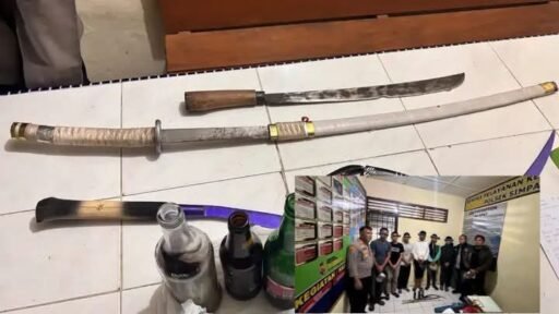 Stop Tawuran !! Polisi Amankan 6 Remaja Bawa Sajam dan Molotop, Diduga Ingin Tawuran di Desa Surbakti Stop Tawuran !! Polisi Amankan 6 Remaja Bawa Sajam dan Molotop, Diduga Ingin Tawuran di Desa Surbakti