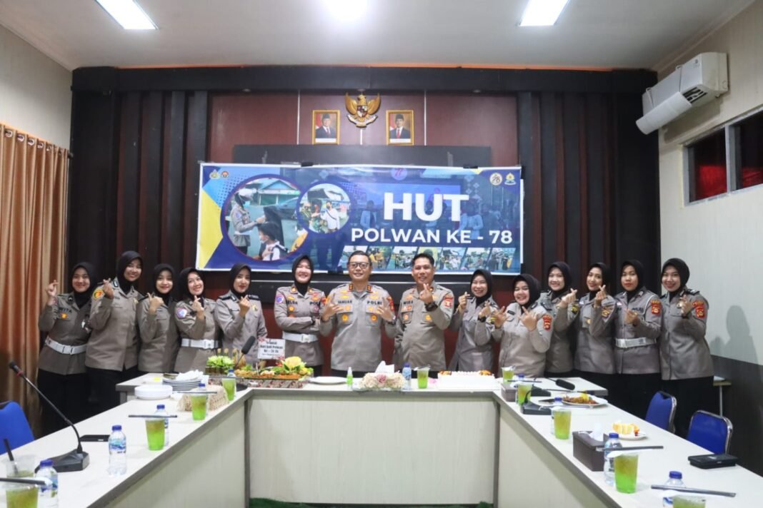 Rayakan HUT ke-78 Polwan, Kapolres PALI Dorong Polwan Berkiprah di Kancah Internasional Rayakan HUT ke-78 Polwan, Kapolres PALI Dorong Polwan Berkiprah di Kancah Internasional