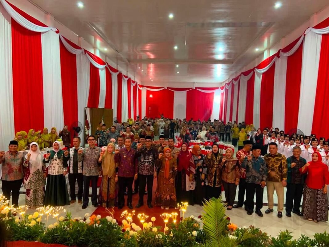 PIMPINAN DAN ANGGOTA DPRD KEPAHIANG HADIRI MALAM RESEPSI KENEGARAAN HUT KE-81 RI PIMPINAN DAN ANGGOTA DPRD KEPAHIANG HADIRI MALAM RESEPSI KENEGARAAN HUT KE-81 RI