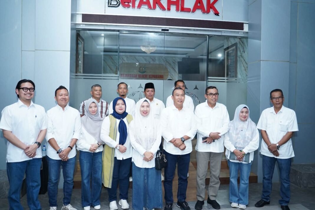 PIMPINAN DPRD KABUPATEN KEPAHIANG HADIRI PEMBUKAAN PASAR RAKYAT TAHUN 2026 PIMPINAN DPRD KABUPATEN KEPAHIANG HADIRI PEMBUKAAN PASAR RAKYAT TAHUN 2026
