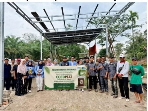 Tim PkM Polsri Kenalkan Teknologi Sistem Monitoring Suhu dan Kelembapan Berbasis IoT Tim PkM Polsri Kenalkan Teknologi Sistem Monitoring Suhu dan Kelembapan Berbasis IoT