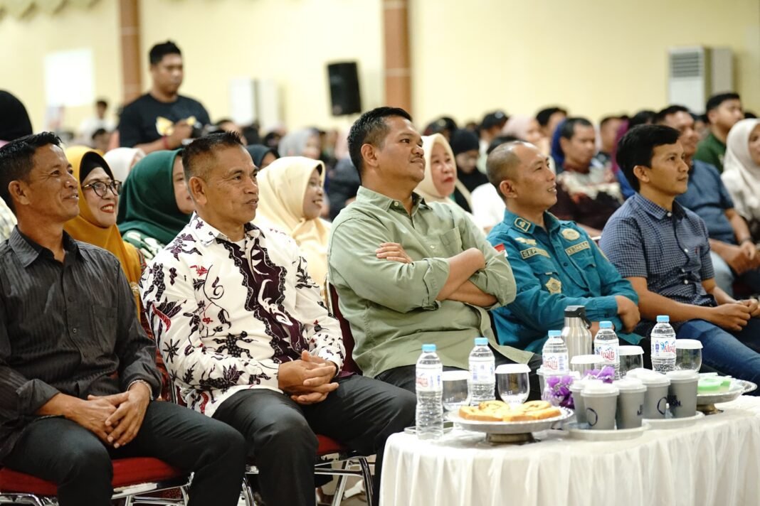 Bupati Bantaeng Buka Stand Up Comedy Show, Siap Diroasting Para Komika Bupati Bantaeng Buka Stand Up Comedy Show, Siap Diroasting Para Komika