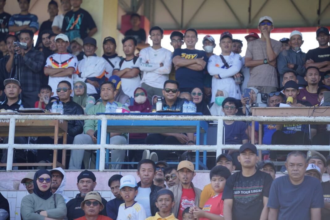 Wujud Apresiasi, Bupati Bantaeng Saksikan Langsung Pertandingan Persiban Vs Jeneponto Wujud Apresiasi, Bupati Bantaeng Saksikan Langsung Pertandingan Persiban Vs Jeneponto