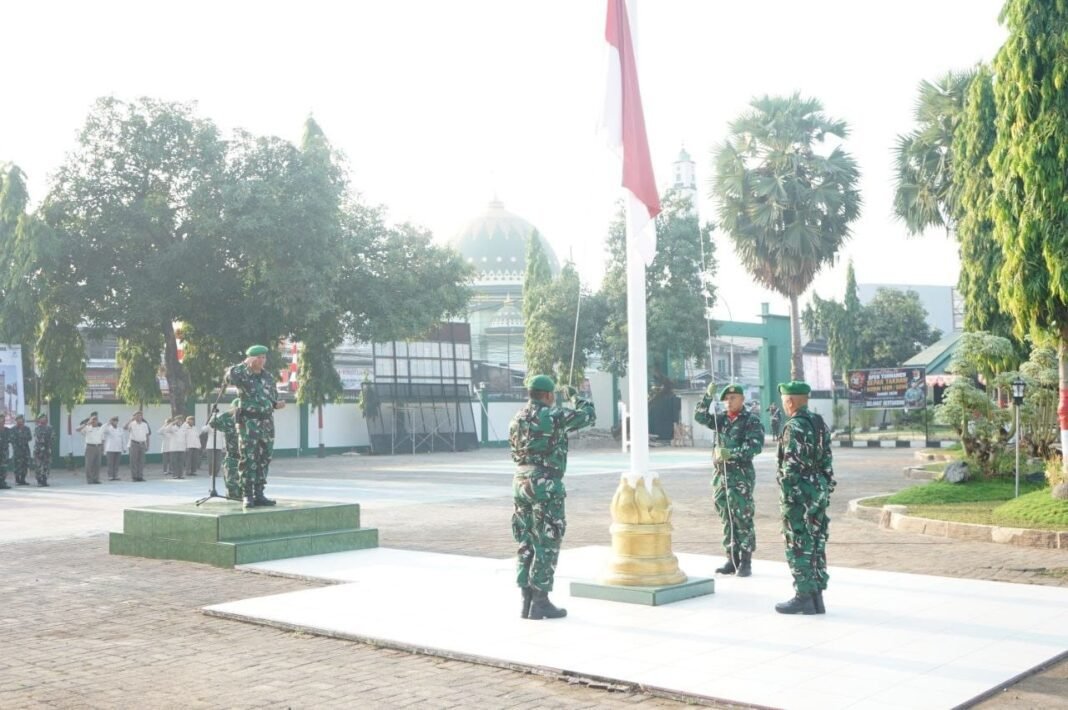 Dandim 1409/Gowa Pimpin Upacara Bendera Mingguan, Kobarkan Semangat Nasionalisme Prajurit Dandim 1409/Gowa Pimpin Upacara Bendera Mingguan, Kobarkan Semangat Nasionalisme Prajurit