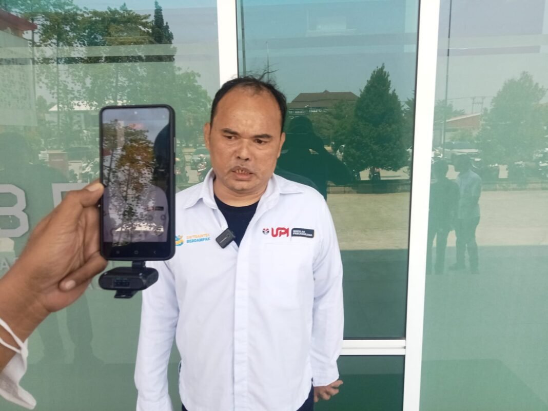 AHLI BAHASA BONGKAR WAHYU GILANG HARUS BERTANGUNG JAWAB DAN HARUS JADI TERSANGKA AHLI BAHASA BONGKAR WAHYU GILANG HARUS BERTANGUNG JAWAB DAN HARUS JADI TERSANGKA