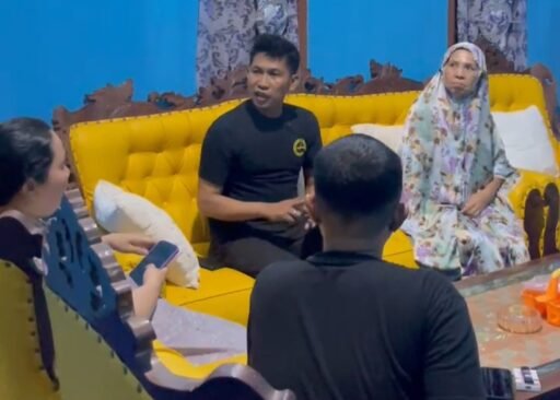 Kasat Lantas Gowa Temui Keluarga Korban Laka Lantas Kasat Lantas Gowa Temui Keluarga Korban Laka Lantas