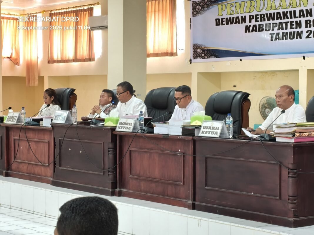 Sidang III DPRD Rote Ndao Dibuka, Rp36,4 Miliar Tambahan Anggaran dan Tiga Raperda Jadi Sorotan Sidang III DPRD Rote Ndao Dibuka, Rp36,4 Miliar Tambahan Anggaran dan Tiga Raperda Jadi Sorotan